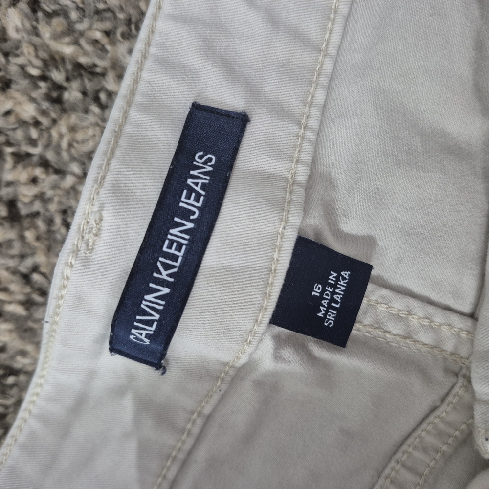 Calvin Klein Jeans Tan Jean Shorts Casual Summer Essential - Picture 3 of 7